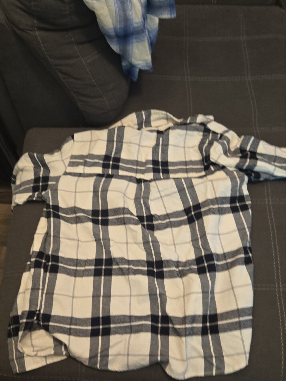 American Eagle Outfitters Off White & Black Plaid Button-Down Shirt - Picture 3 of 3